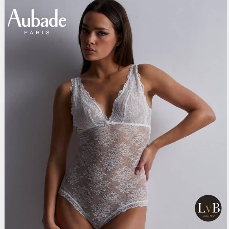 Aubade Danse des Sens body zonder beugel Opale OG86 Aubade Danse des Sens body zonder beugel in Opale – luxe kanten body met diepe V-hals en elegante details, comfortabel damesondergoed van Aubade