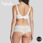 Aubade Rosessence shorty hipster in opale met verfijnd rozenkant